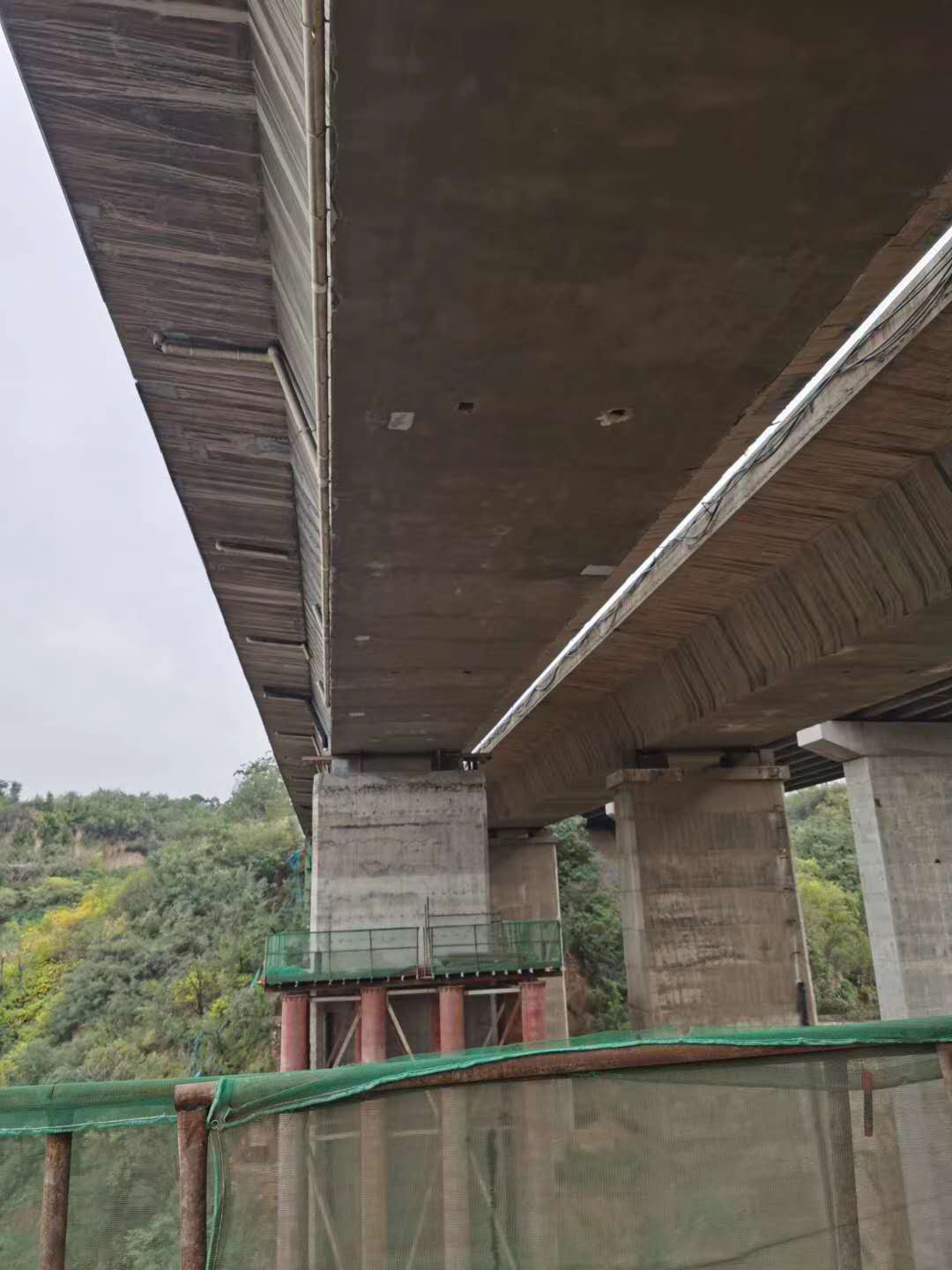 海北桥梁加固前制定可行设计方案图并用对施工方法